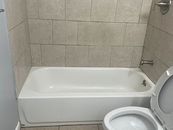 4th image of 2707 Shaw Dr #11537929