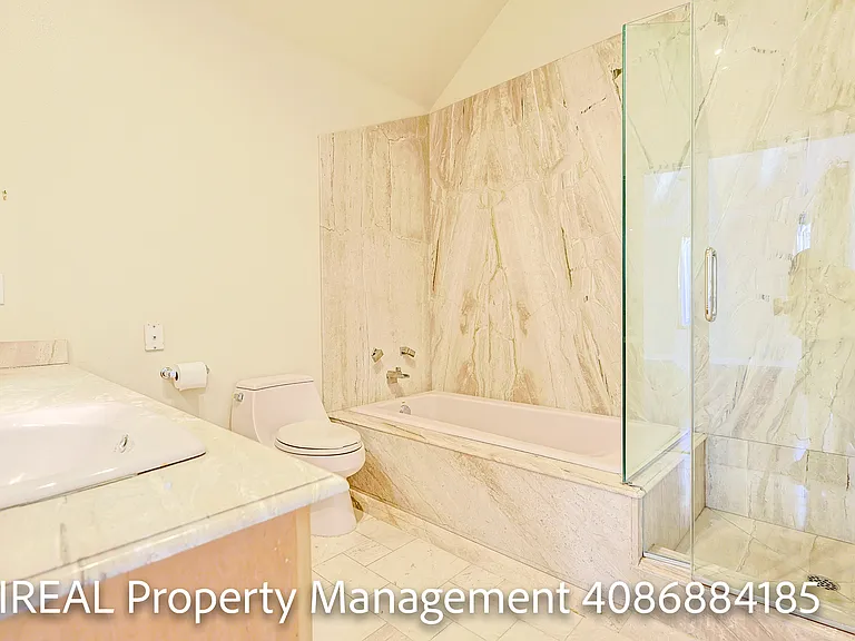 722 Bantry Ct — Photo 19
