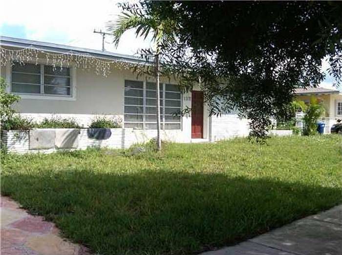 1st image of 1101 NE 200th St