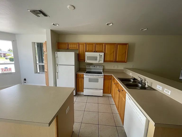3514 Santa Barbara Blvd #110 — Photo 5
