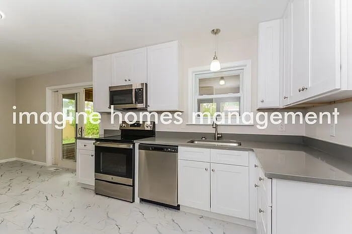 5365 Butler Hill Estates Dr — Photo 8