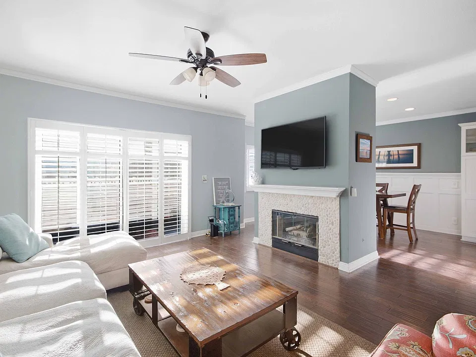 446 Monterey Blvd #B1