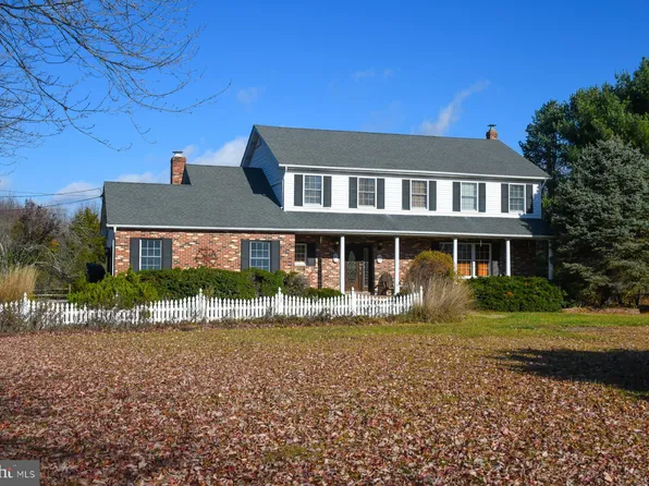 28 Fenimore Rd, Lumberton, NJ 08048