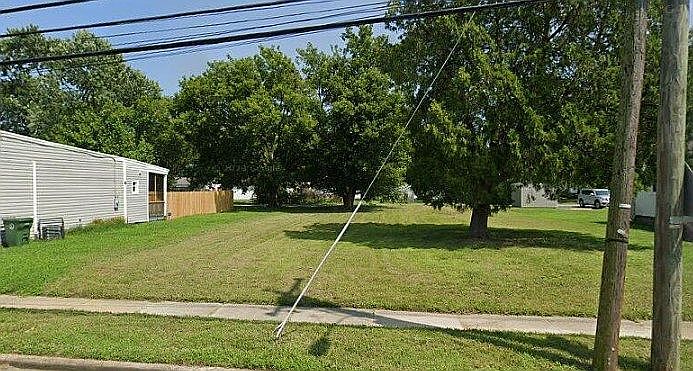 1st image of 1813 N 28th St