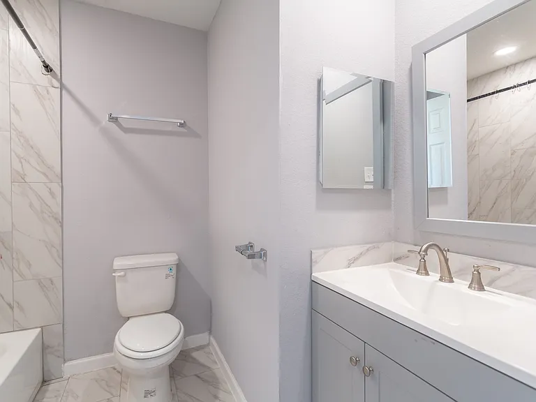 315 Bundy St #2 — Photo 4