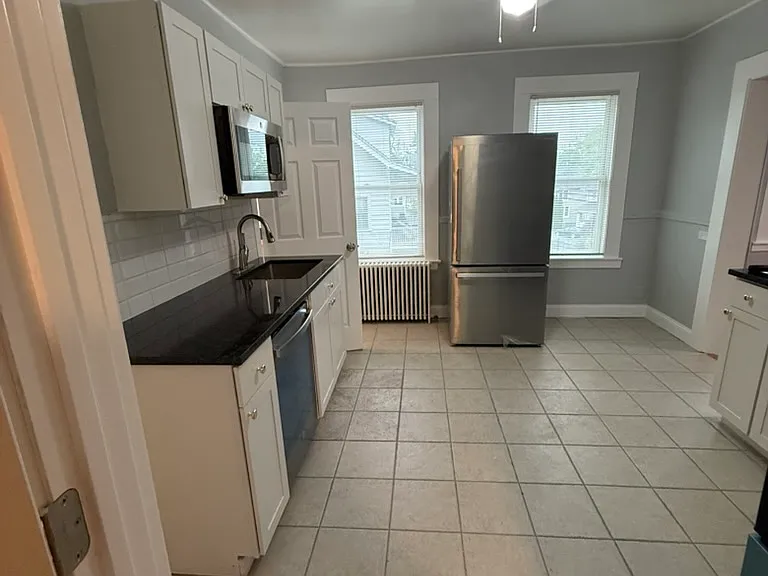 319 Delavan Ave #1 — Photo 10