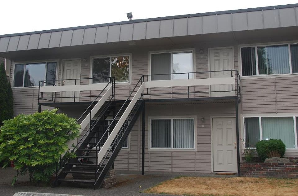 Renee Apartments