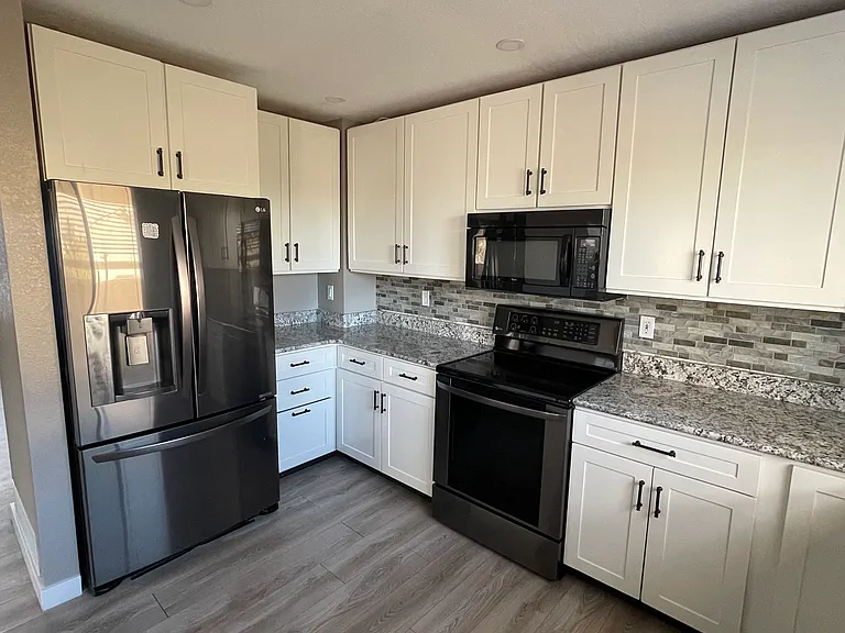 4151 Heritage Way — Photo 6