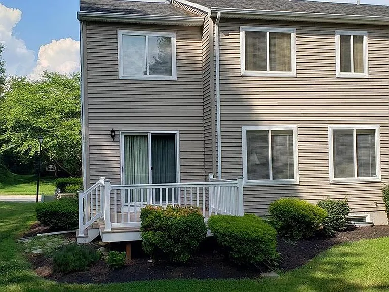 101 Register Dr — Photo 16