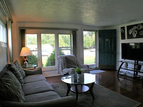 4th image of 1597 Ridgewood Ct