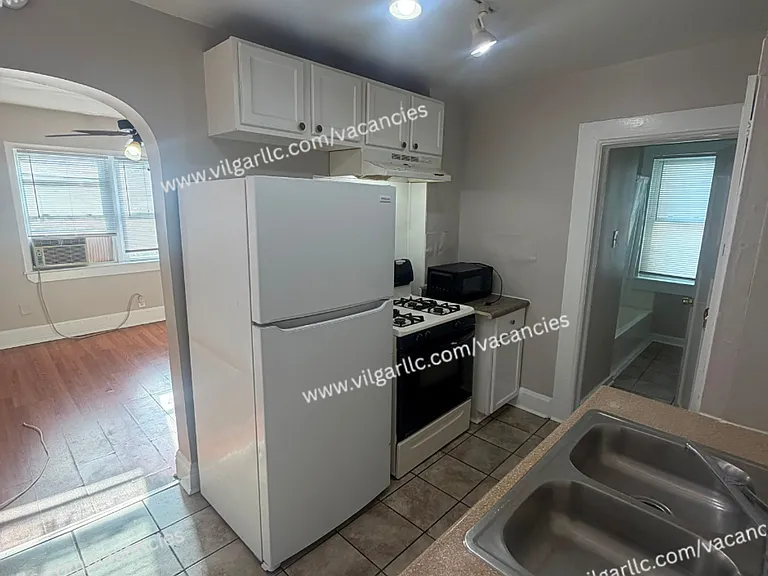 5025 Tod Ave — Photo 3