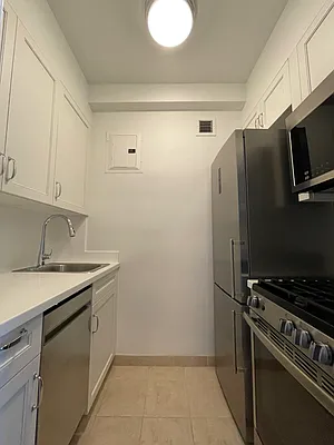 Rented by Douglas Elliman | media 10