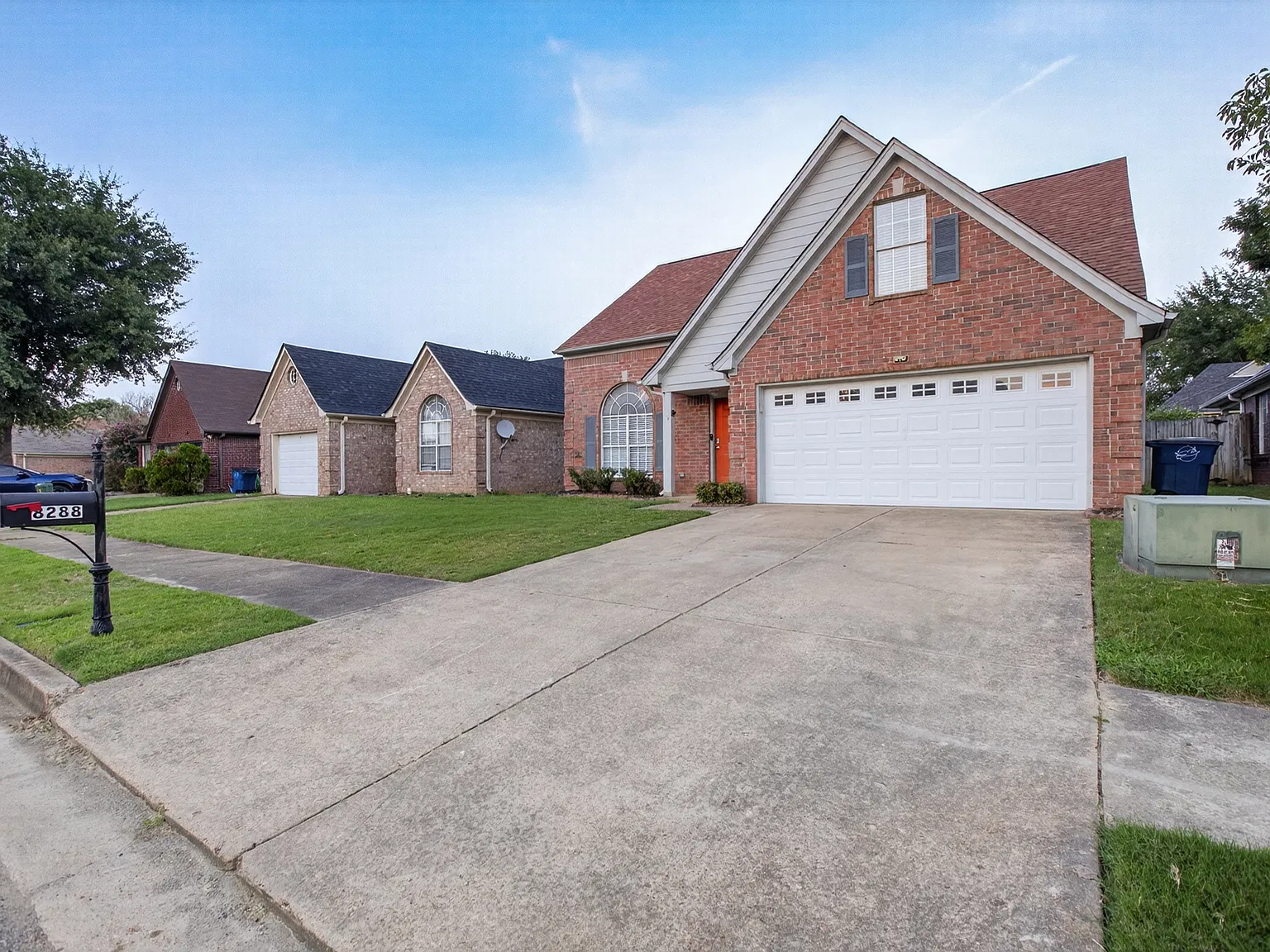 4 bed, 1640 sqft, $2,495 — Photo 2