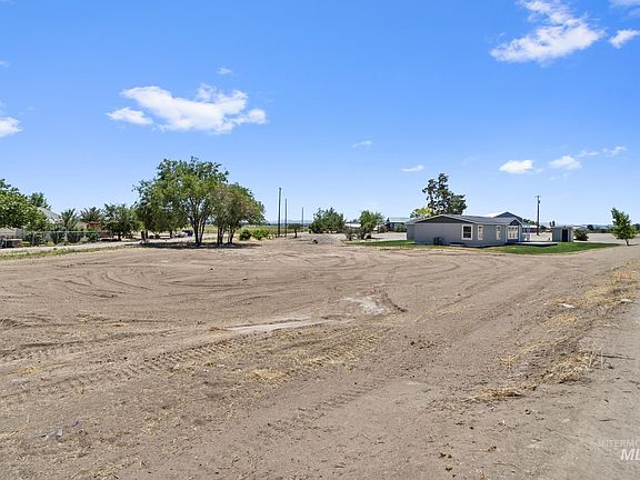 4th image of 21710 Wood Ln