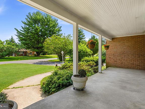 5th image of 6783 Sunnybrook Dr