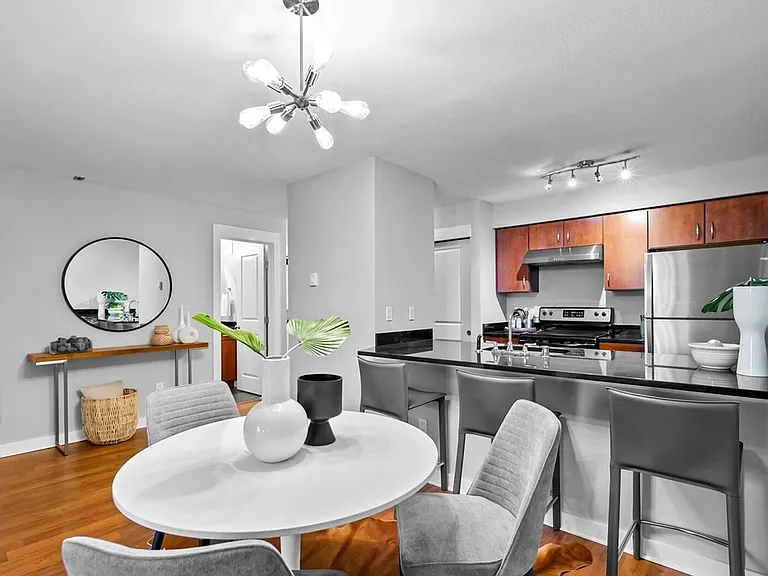 840 NE 125th St #103 — Photo 7