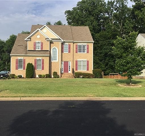 1st image of 924 Winding Trail Ln