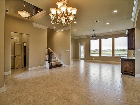 3rd image of 2313 Marseilles Ct