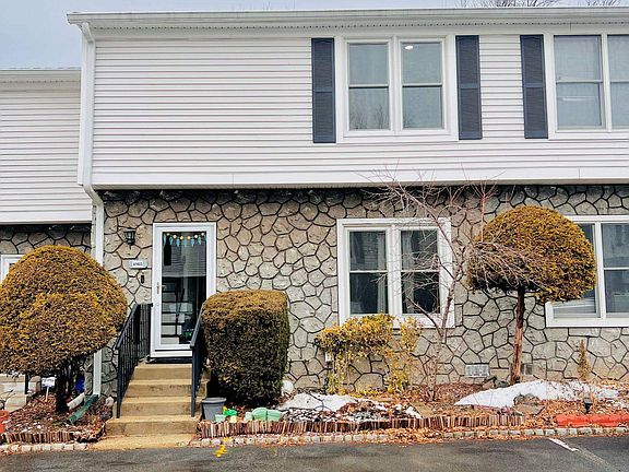 2nd image of 4805 Hana Rd