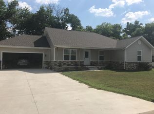 1402 Missy Ln, Webb City, MO 64870