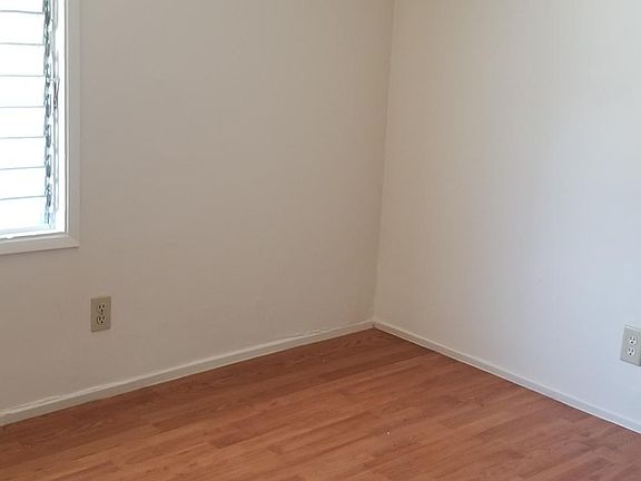 4th image of 1618 1/2 Golden Gate Ave