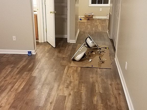4th image of 137 Carlton St #137