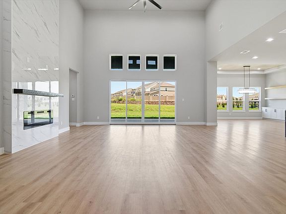4th image of 59 Country Ridge Rd