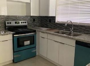 11481 SW 28th Ter, Miami, FL 33165