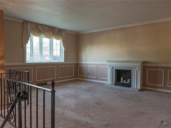 5th image of 68 Sierra Dr
