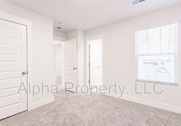 206 Round Back Way — Photo 17