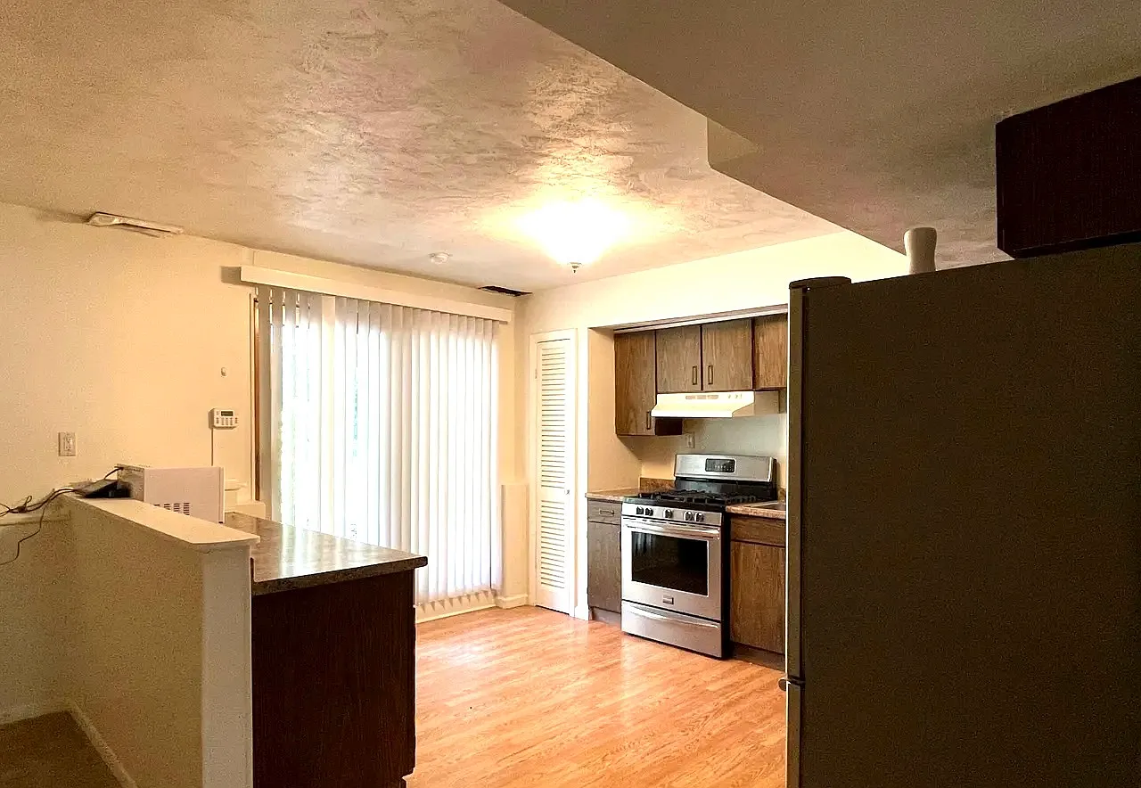 2 bed, 898 sqft, $1,800 — Photo 4