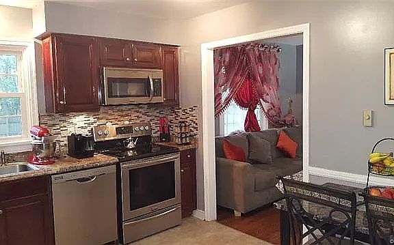 5th image of 520 Hartford Ln