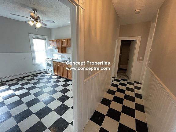 2nd image of 31-33 Portsmouth St #3