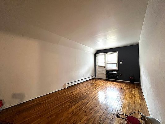 2nd image of 41-30 Case St #1