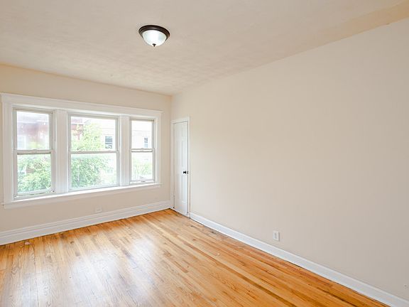 2nd image of 6612 S Greenwood Ave #66143