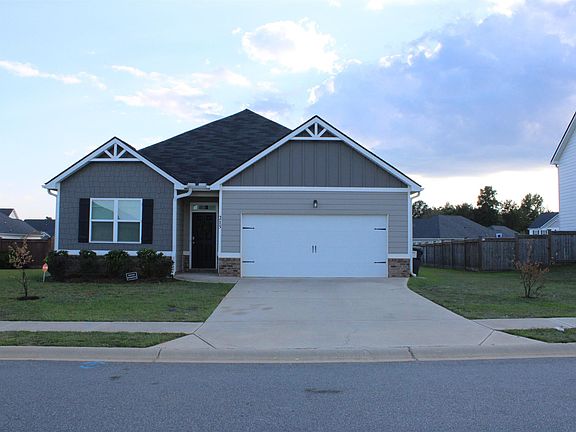 2nd image of 215 Barnyard Way