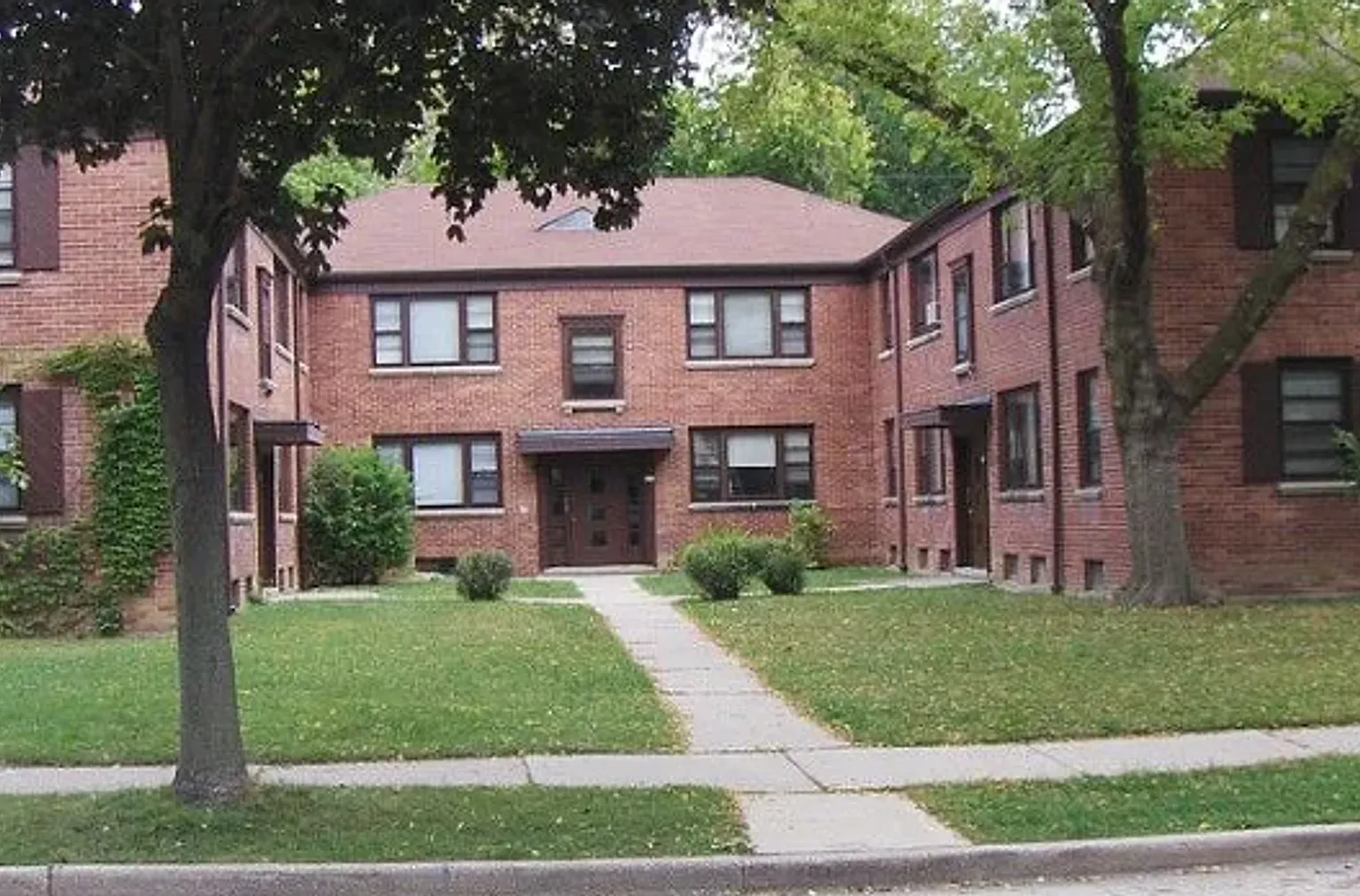 312N75thK — Photo 1