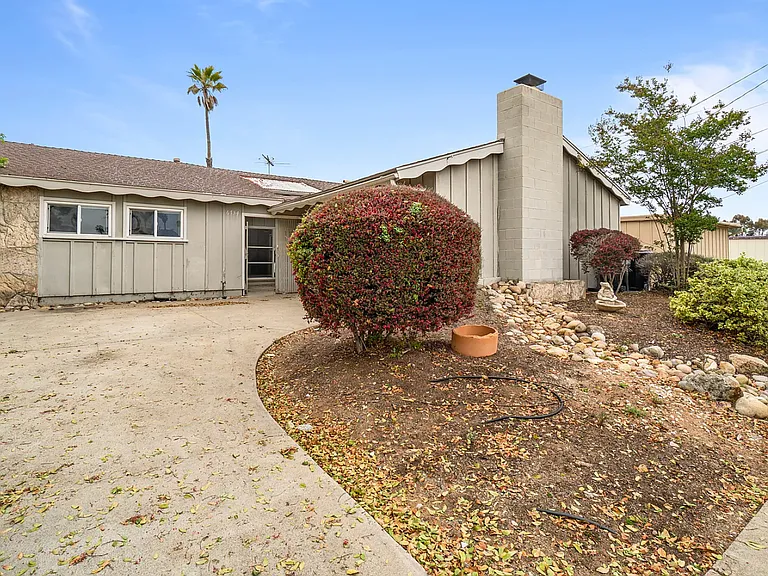 6734 Barnhurst Dr — Photo 1