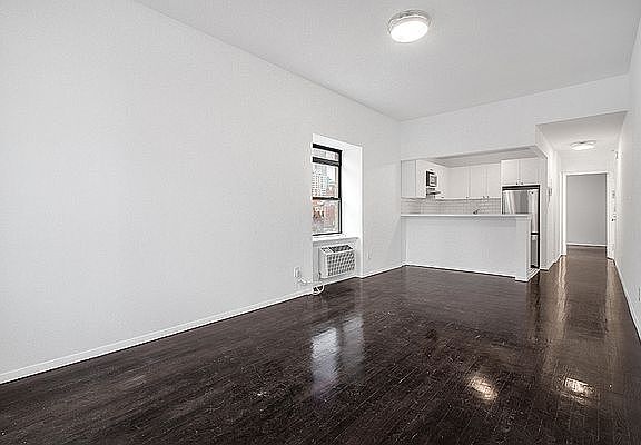 2nd image of 304 E 20th St APT 2F