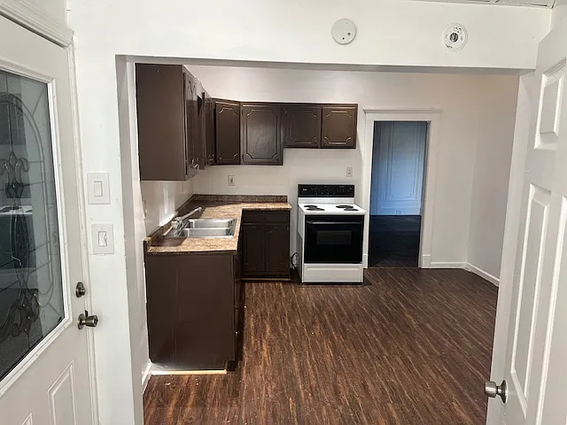 3 bed, $1,325 — Photo 3
