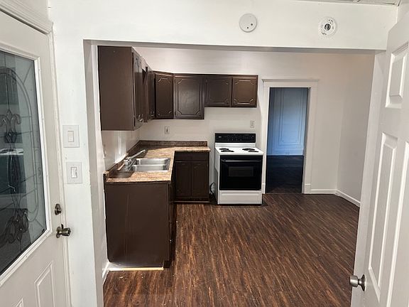 3rd image of 141 E Main St #2