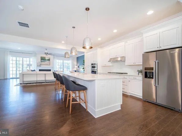 2562 Riddle Ave, Wilmington, DE 19806