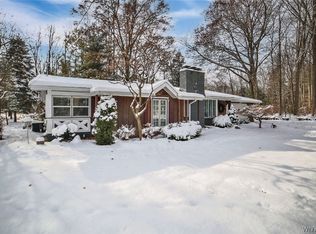 410 Chairfactory Rd, Elma, NY 14059