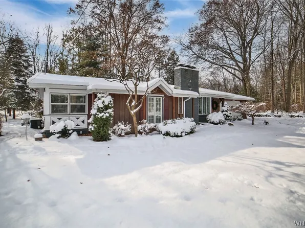 410 Chairfactory Rd, Elma, NY 14059