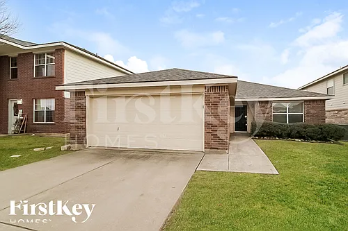 2136 Benning Way Photo 1