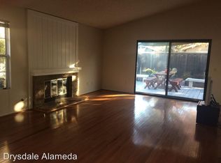 16 Hampton Ct, Alameda, CA 94502