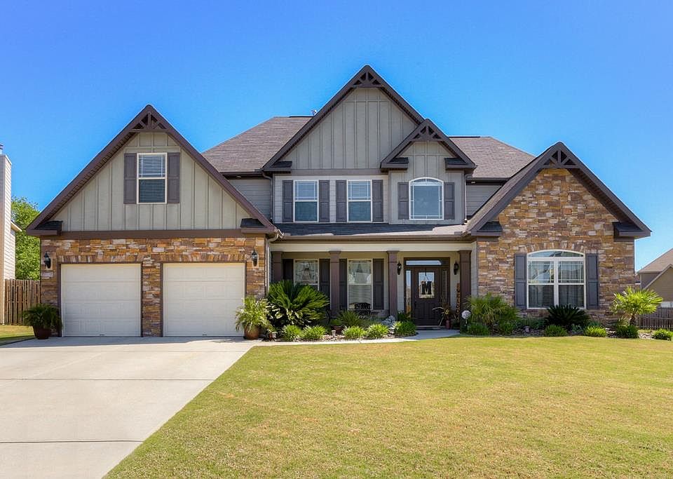 1st image of 427 Fioli Cir