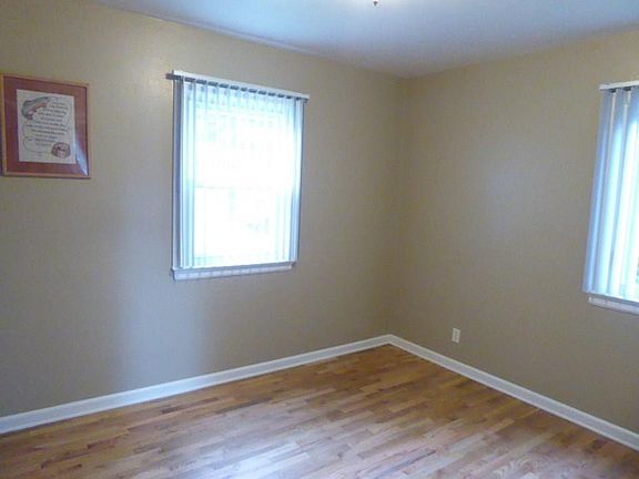 5th image of 1127 Lynn Ave