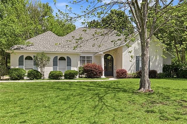 1st image of 519 Garden Ln