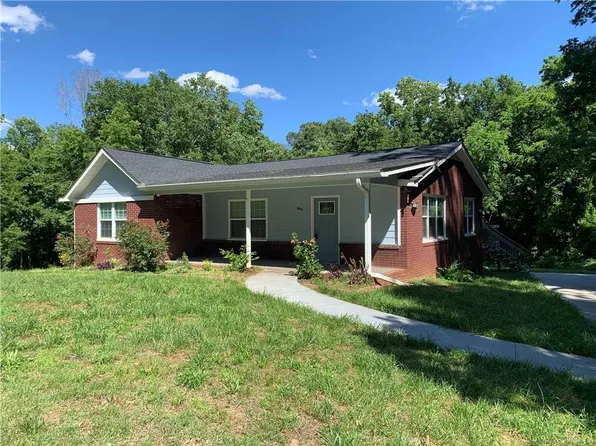 2467 Shady Grove Rd, Carrollton, GA 30116